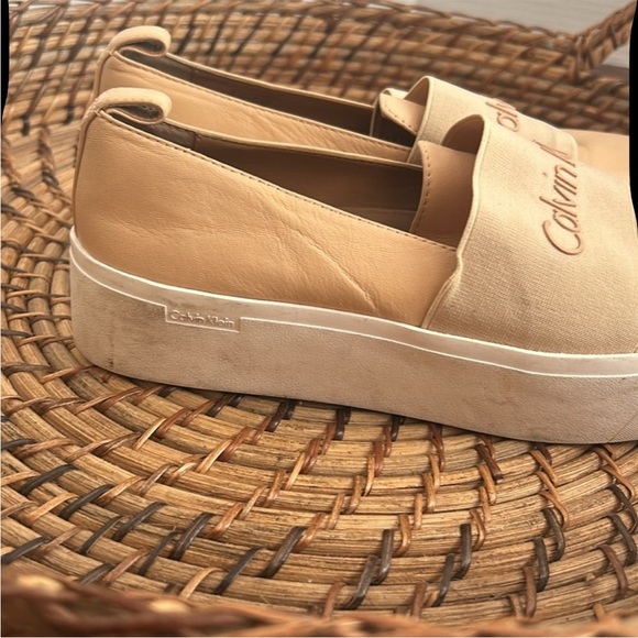 Calvin Klein Slip On Tan Color Platform Shoes Sz 7 - Picture 2 of 4